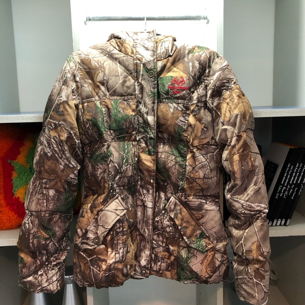 Womens Realtree Camo Puffer Jacket in Brown & Green